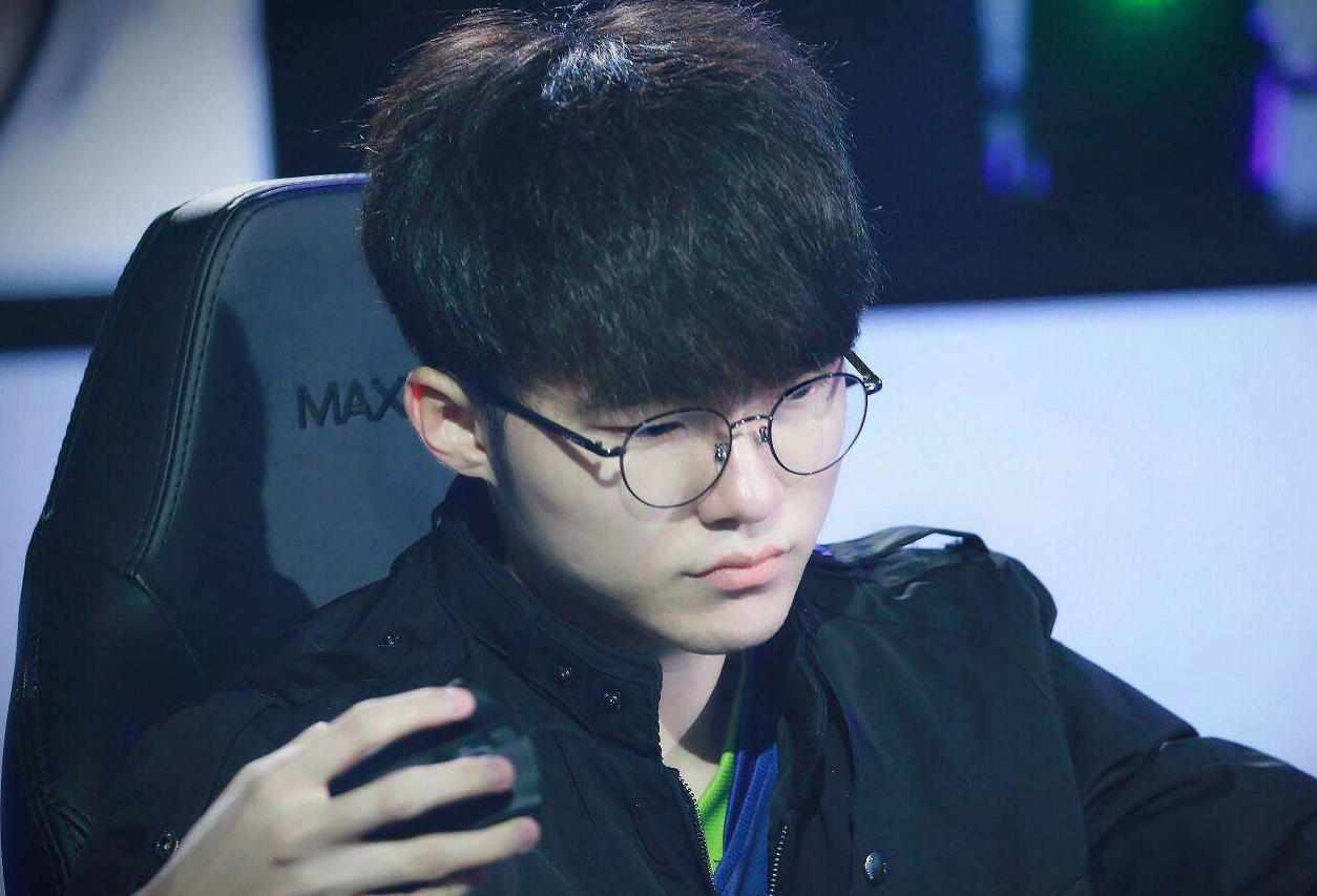 内发布球员 内发布球员